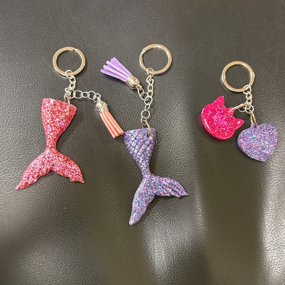 Glitter Mermaid Tail Keychain Set - Pink & Purple kitty Heart